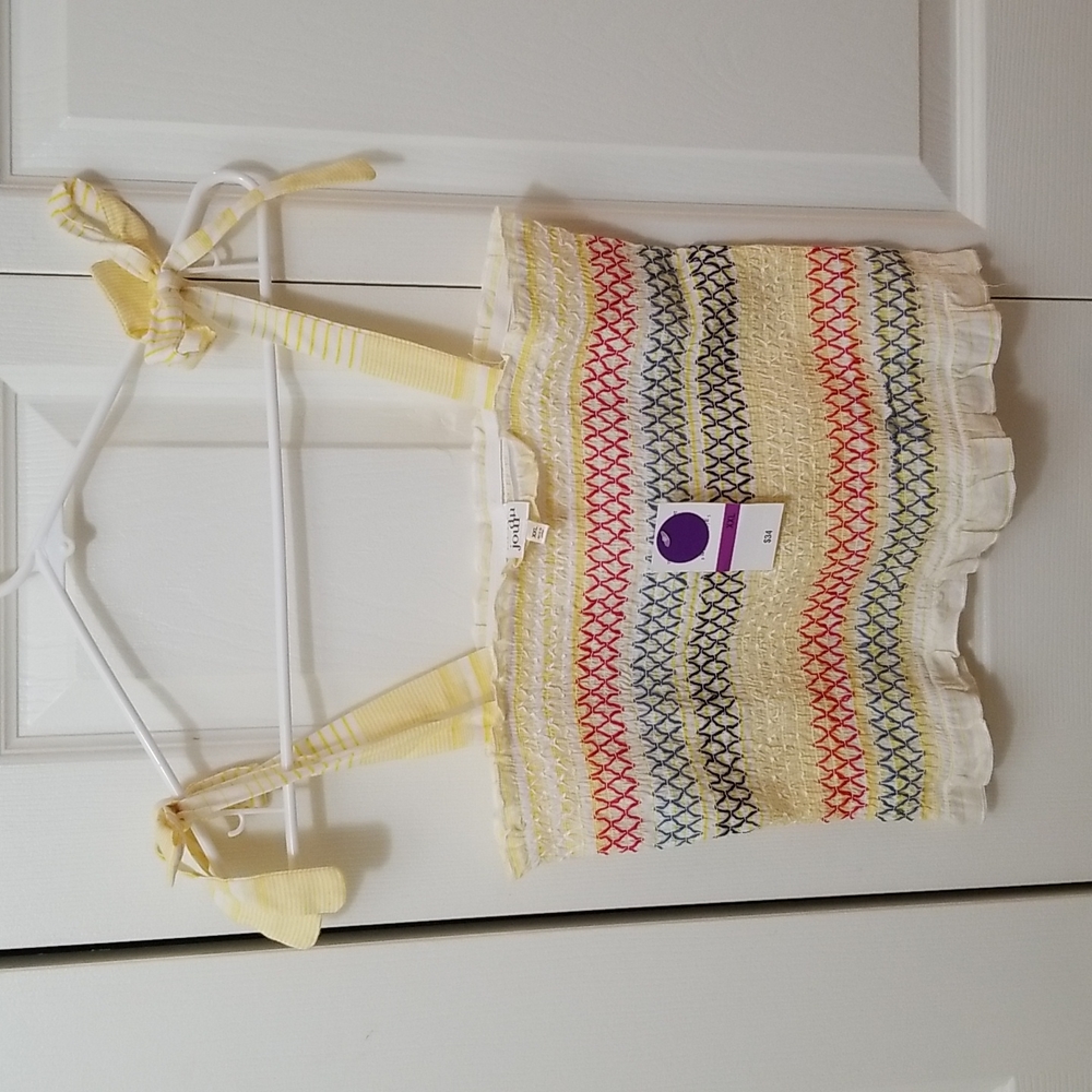 Cropped bow tank
